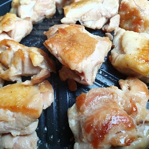 [동해] 순살로 제작한 닭목살 맛집 줄서서 먹는데 굳이?